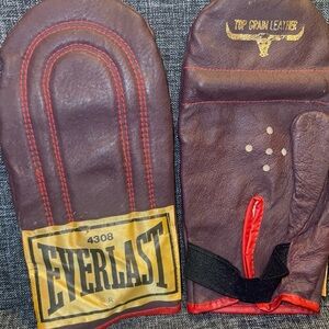 Everlast Leather Training Gloves in Brown and Red